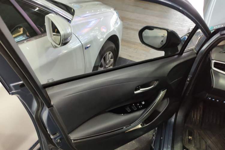 Used Toyota Levin 2023 Smart Electric Hybrid Dual-Engine 1.8L Luxury Edition
