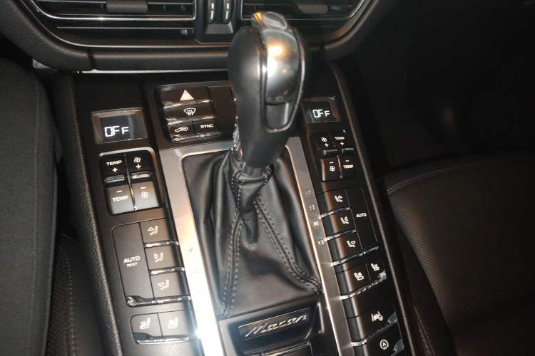 Used Porsche Macan 2018 Macan 2.0T
