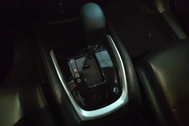 Used Nissan X-Trail 2014 2.5L CVT Luxury Edition 4WD
