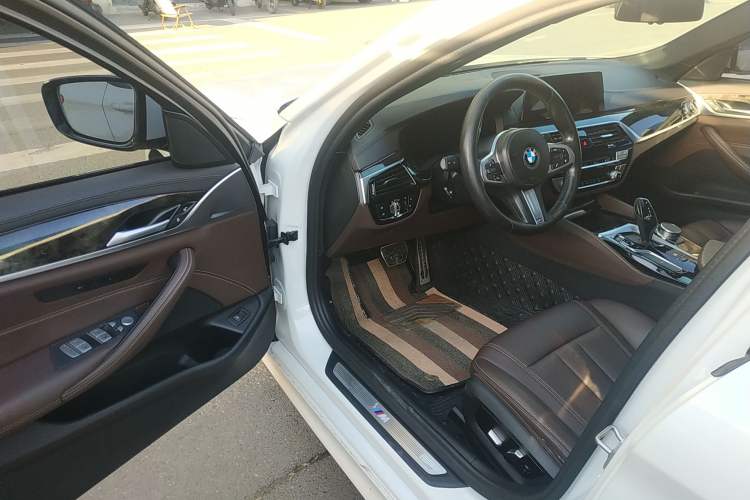 Used BMW 5 Series 2019 525Li M Sport Package