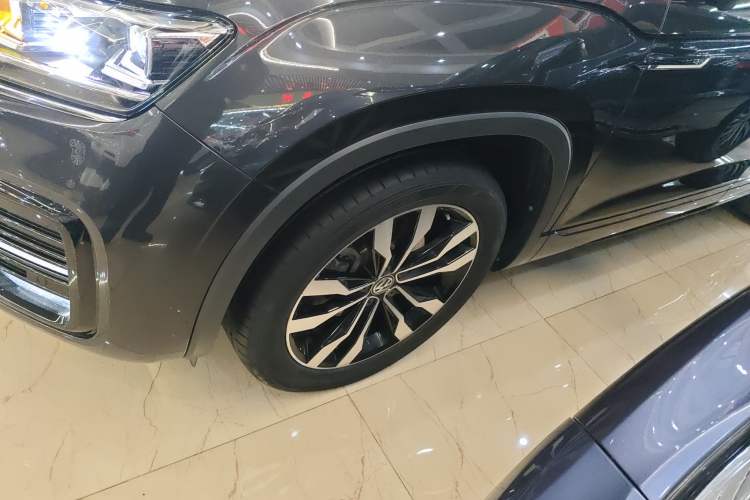 Used Volkswagen Tayron 2021 380TSI All-Wheel Drive R-Line Connected Version
