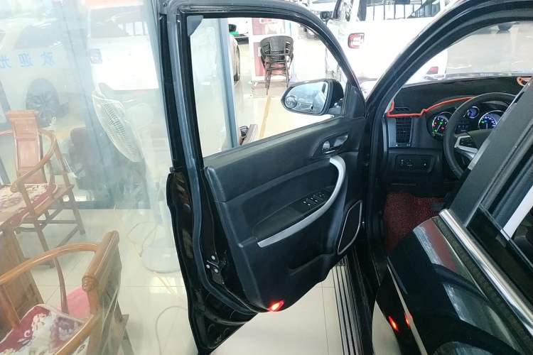 Used Changan CS35 2016 1.6L Automatic Luxury Model China V Standard
