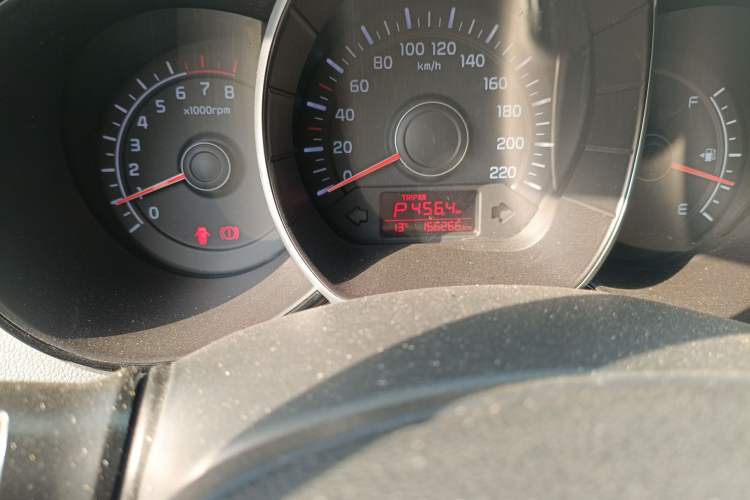 Used Kia K2 2015 Hatchback 1.4L AT GLS Cool Edition
