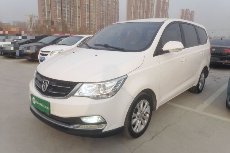 Used Baojun 730 2016 Revised 1.5L Manual Standard Version 7 Seats China V Emission Standard