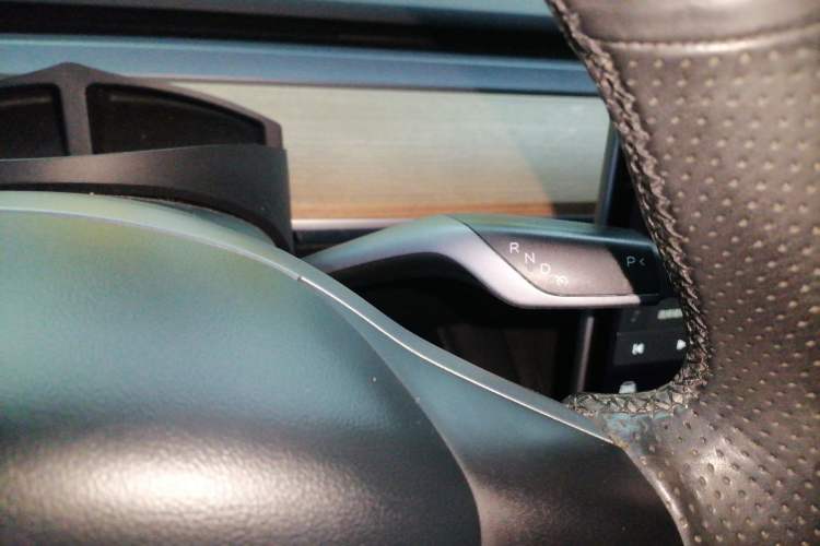 Used Tesla Model Y 2021 Long-Range All-Wheel-Drive Version 3D7
