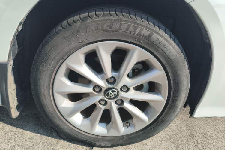 Used Toyota Corolla 2021 Dual-Motor 1.8L E-CVT Elite Edition
