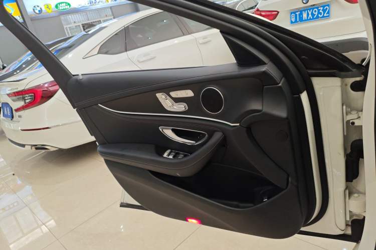 Used Mercedes-Benz E-Class 2018 E 300 L Sporty and Stylish Model
