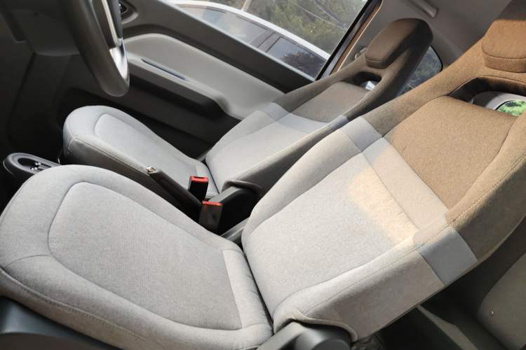 Used Wuling Hongguang MINIEV 2022 Macaron Premium Model – Lithium Iron Phosphate
