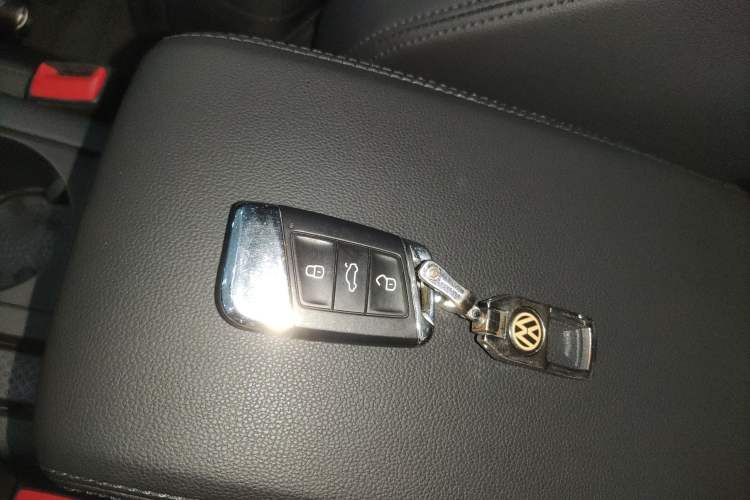 Used Volkswagen Magotan 2017 330TSI DSG Luxury Model
