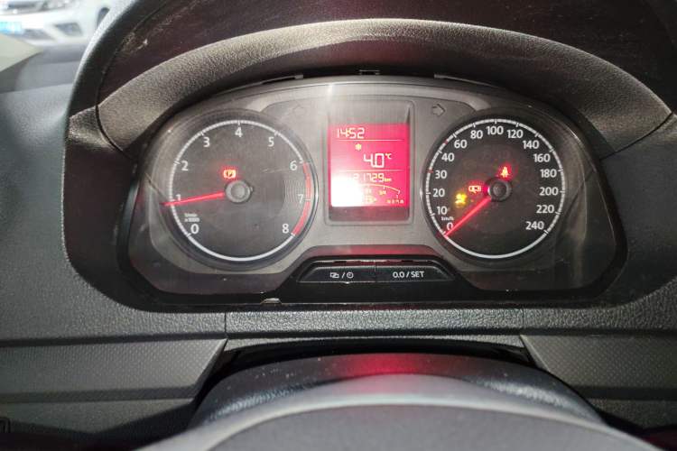 Used Volkswagen Jetta 2017 1.5L Manual Fashion Edition
