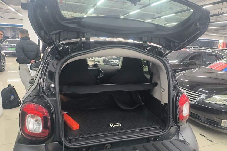 Used  fortwo 2018 1.0L 52kW Hardtop Passion Edition China V Standard
