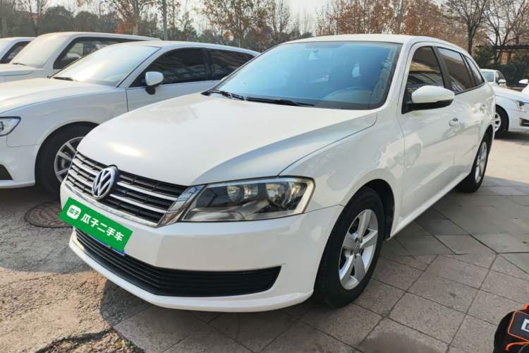 Used Volkswagen Gran Lavida 2013 1.6L Automatic Fashion Model
