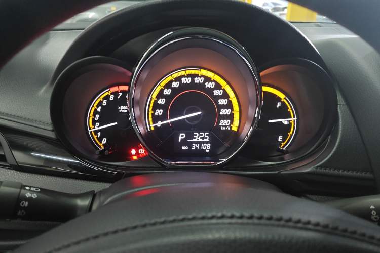 Used Toyota YARiS L 2022 X-Trail 1.5L CVT Luxury PLUS Edition
