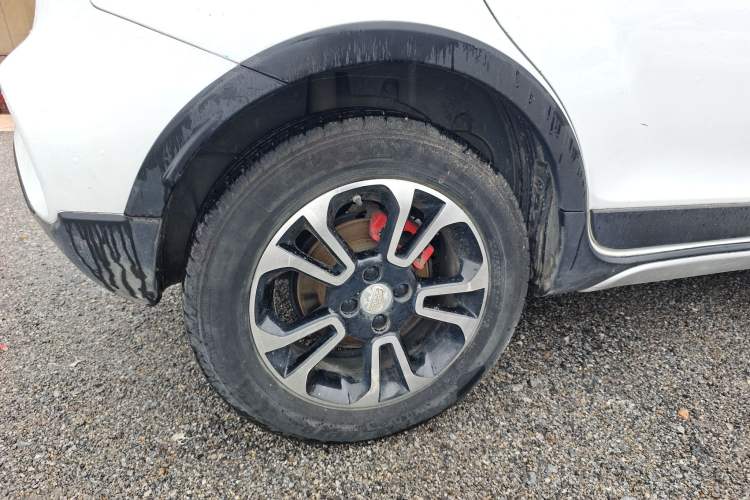 Used Geely Auto Vision X3 2017 1.5L Manual Luxury Model
