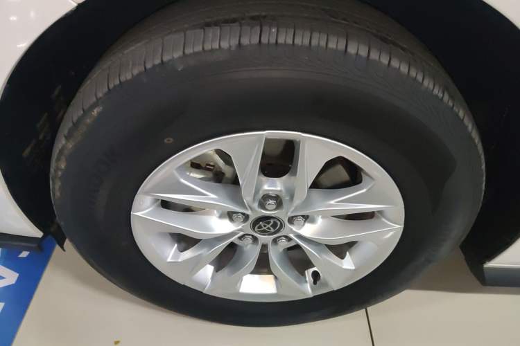 Used Toyota Granvia 2024 2.5L Hybrid Comfort Edition
