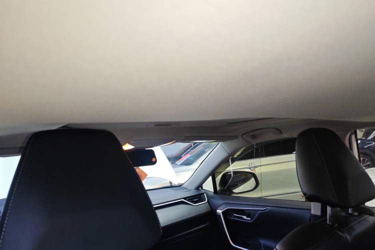 Used Toyota RAV4 2020 Dual-Engine 2.5L E-CVT 4x4 Elite PLUS Edition
