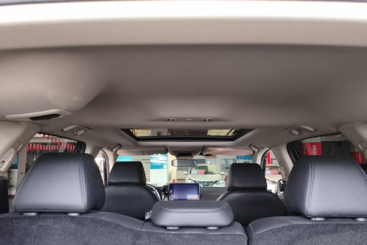 Used Honda Breeze 2023 240TURBO Two-Wheel-Drive Luxury Edition 5 Seats
