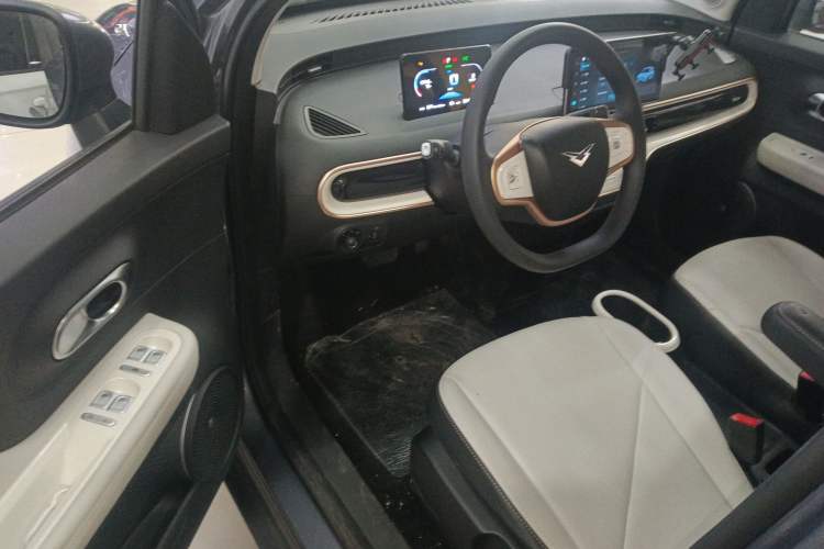 Used Cowin October 2025 Mate 410 km Surfing Edition
