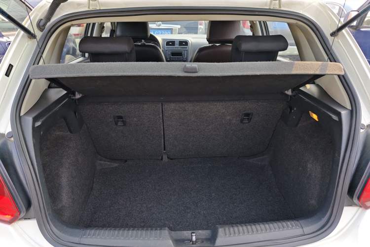 Used Volkswagen Polo 2014 1.6L Automatic Comfort Edition