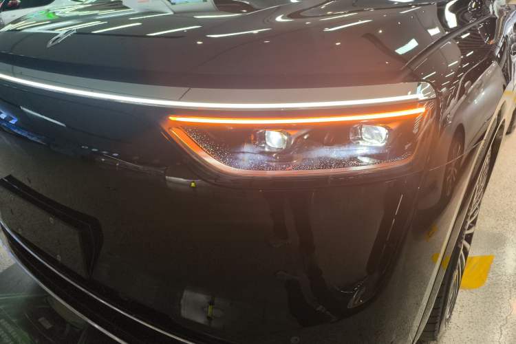 Used Hima AITO M8 2025 Extended-Range Max+ Version 53.4 kWh 5-Seater Edition