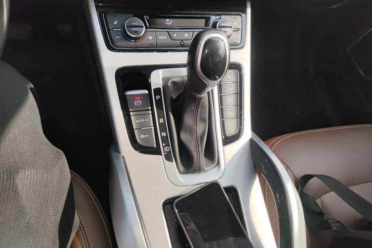 Used Geely Auto Emgrand X7 Sport 2016 1.8TD Automatic ZhiZun Version