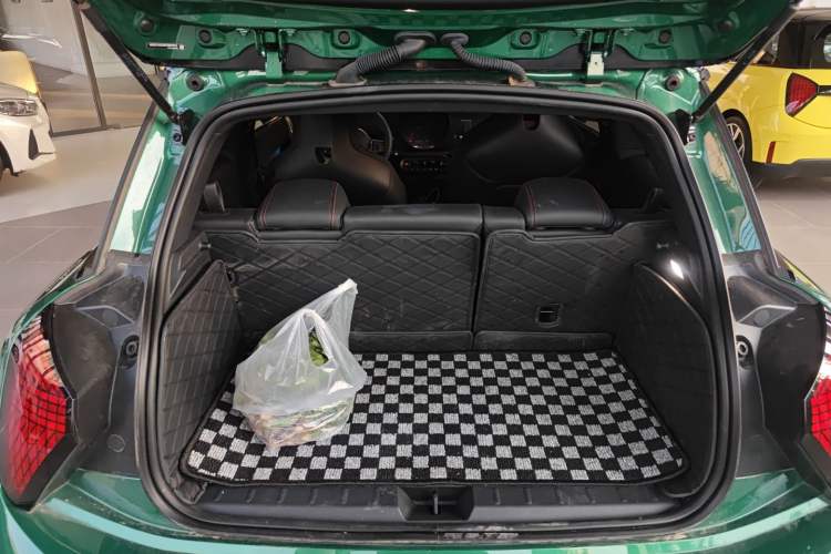 Used  Electric MINI COOPER 2024 452km COOPER SE Racing Driver
