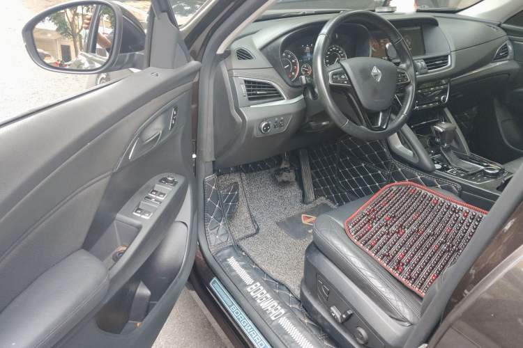 Used BORGWARD BX7 2016 28T Two-Wheel Drive Luxury Version 5 Seats
