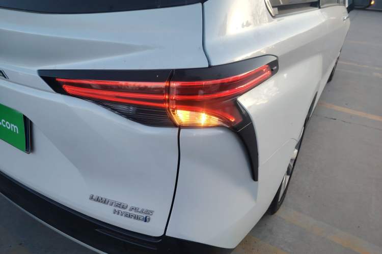 Used Toyota Sienna 2021 2.5L Hybrid Ultimate Edition