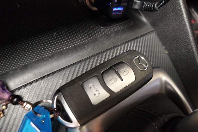 Used Mazda Mazda 3 Axela 2017 Sedan 1.5L Automatic Comfort Model Emission Standard China V
