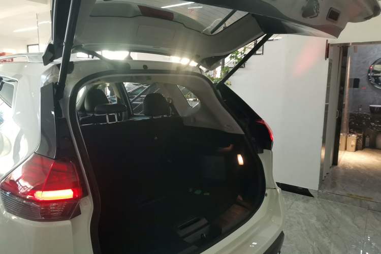 Used Nissan X-Trail 2020 2.5L XL ITS CVT 4WD Deluxe Navigation Edition
