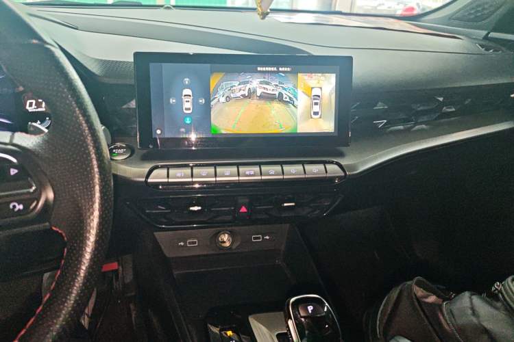 Used MG 5 2021 300TGI DCT Elegant Luxury Edition