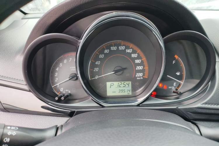 Used Toyota YARiS L 2021 X-Trail 1.5L CVT Luxury Edition
