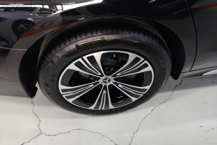 Used Mercedes-Benz E-Class 2024 E 260 L 4MATIC Sport Edition
