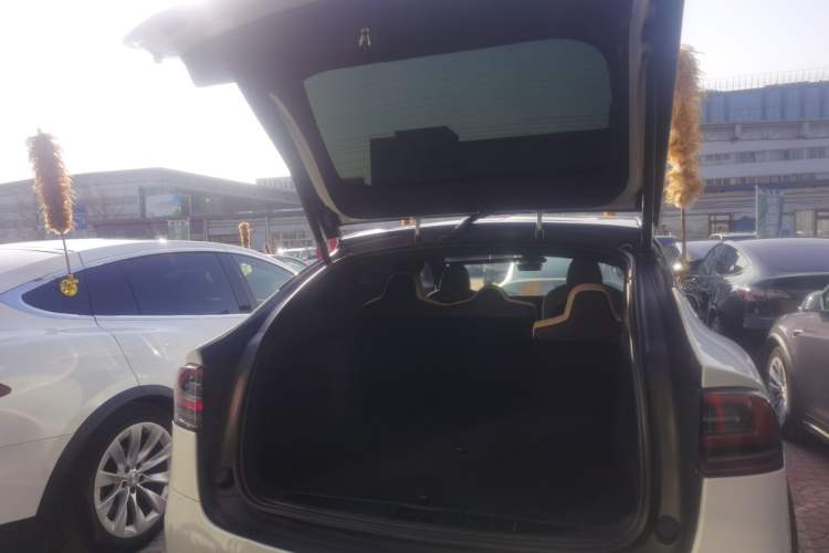 Used Tesla Model X 2023 Dual-Motor All-Wheel-Drive Version