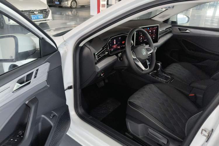 Used Volkswagen Sagitar 2023 300TSI DSG Excellence Edition
