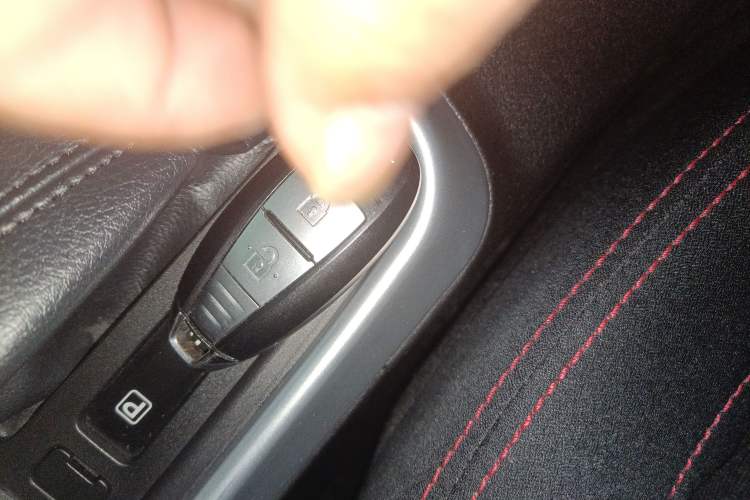 Used Suzuki S-Cross 2014 1.6L CVT Two-Wheel Drive Entry Model
