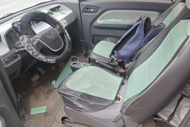 Used Wuling Hongguang MINIEV 2021 Macaron Premium Model – Lithium-NMC