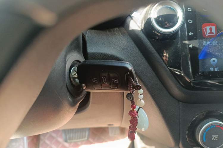 Used Kia K2 2015 Hatchback 1.4L AT GLS Cool Edition
