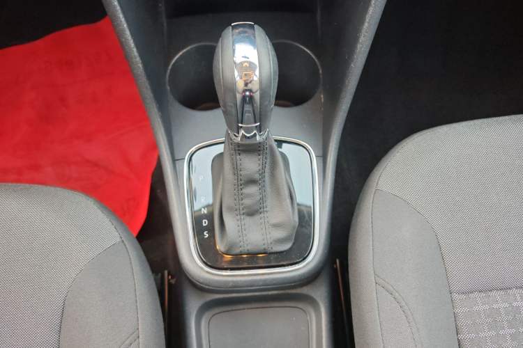 Used Volkswagen Polo 2016 1.6L Automatic Comfort Model