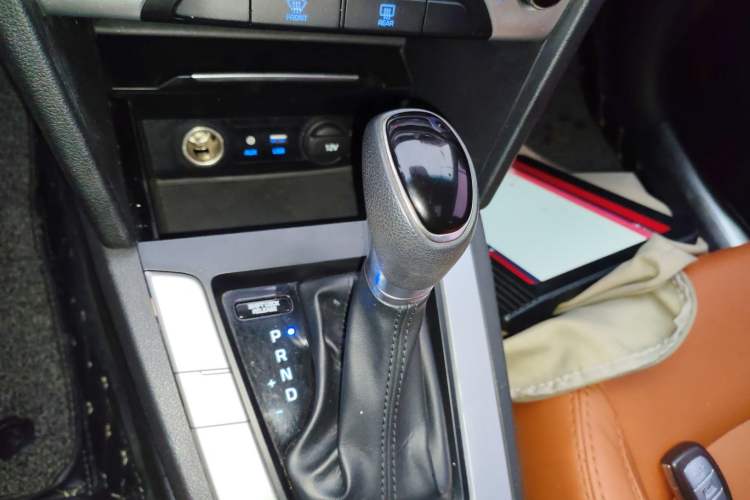 Used Hyundai Elantra 2016 1.6L Automatic ZhiXuan – Elite Version