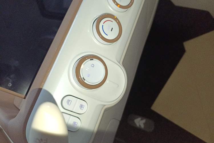 Used Bestune Pony 2026 222km Colorful Horse