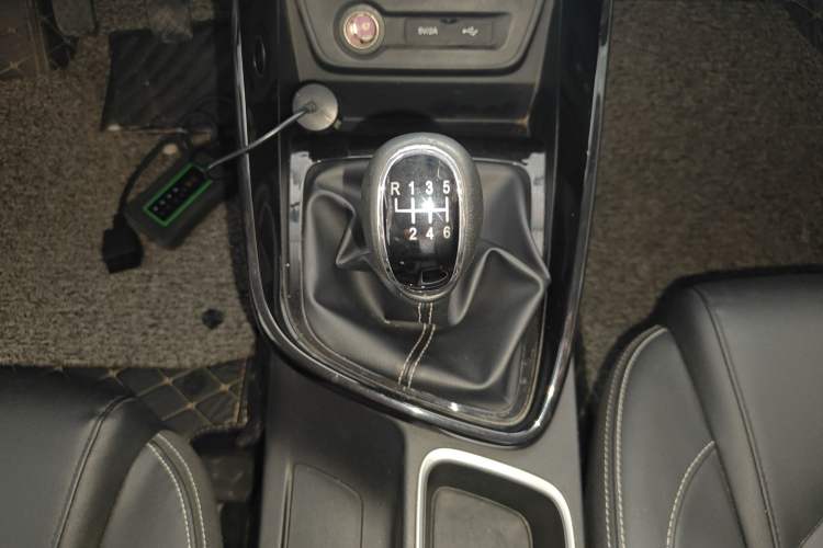 Used Baojun 530 2021 Global Car Anniversary Edition 1.5T Manual Luxury Model 7 Seats