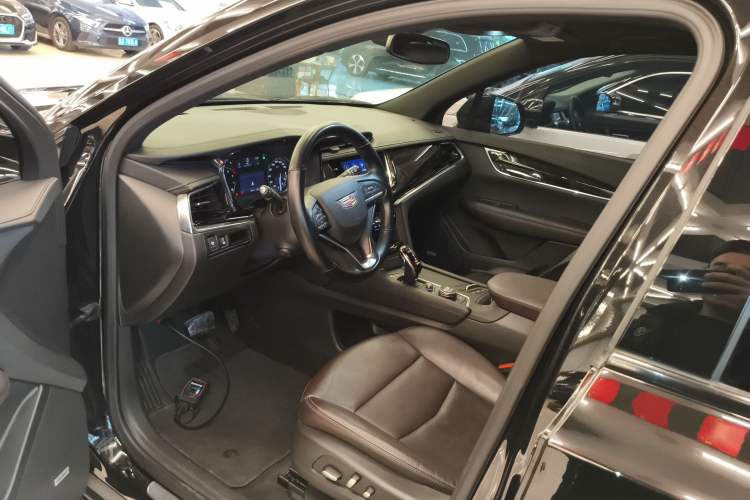 Used Cadillac XT6 2021 2.0T Six-Seater Four-Wheel-Drive Luxury Version
