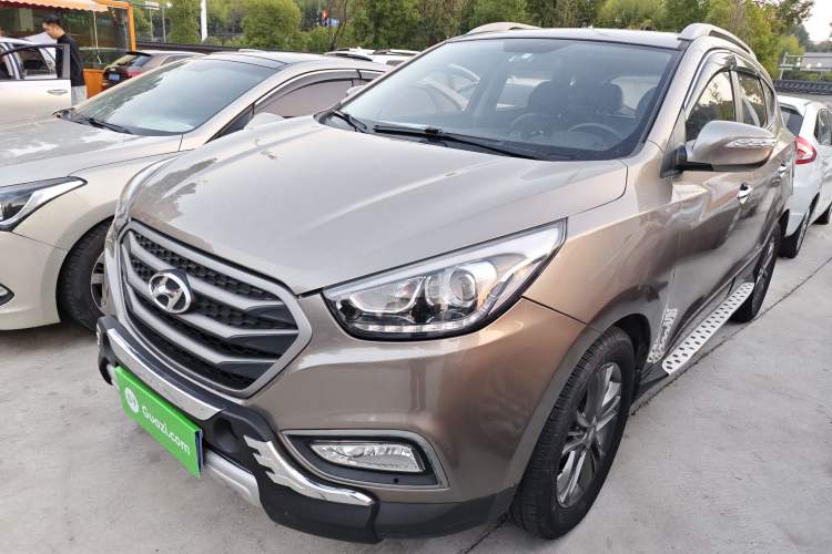 Used Hyundai ix35 2013 2.0L Automatic Two-Wheel Drive Smart GLS China IV Standard