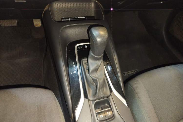 Used Toyota Corolla 2021 Dual-Motor 1.8L E-CVT Elite Edition
