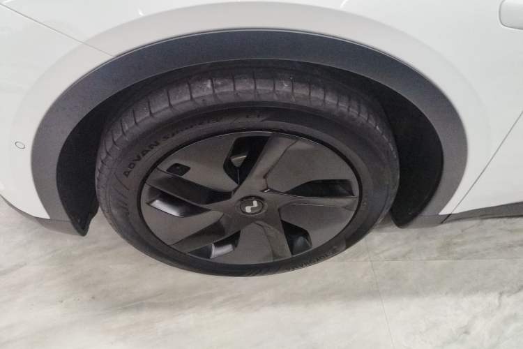 Used ONVO L60 2024 60 kWh Rear-Drive Version
