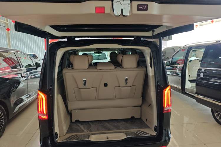 Used Mercedes-Benz V-Class 2022 V 260 L Long Wheelbase Prestige Edition