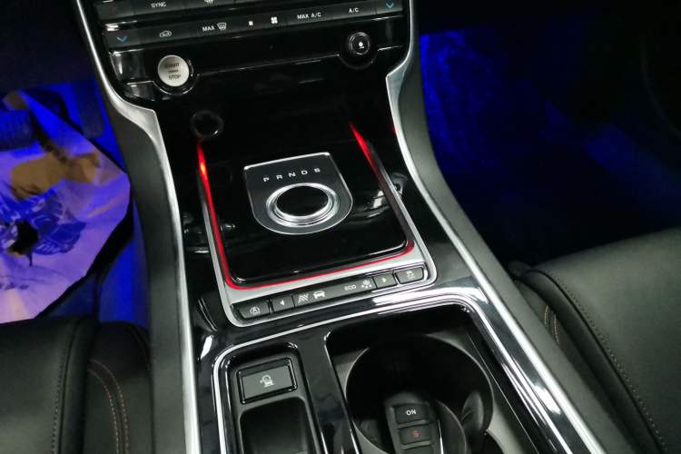 Used Jaguar XEL 2018 2.0T 250 PS Premium Edition
