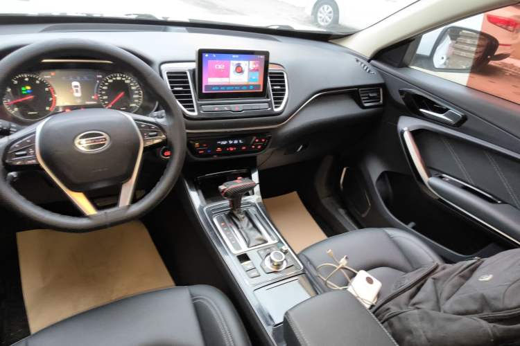 Used FAW Senya R9 2018 1.2T Automatic Luxury Smart Edition
