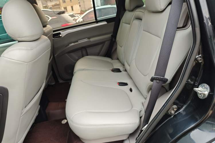 Used Mitsubishi Pajero Sport 2013 3.0L Automatic 4x4 Executive Edition
